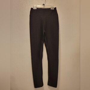 Textured Scrunch Butt Black Leggings